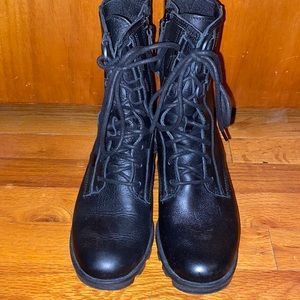 Sorel Women’s Black Phoenix Leather Waterproof Combat Boots Size 9